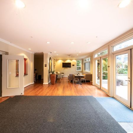 Space Needle Downtown Modern Top Story Penthouse سياتل المظهر الخارجي الصورة